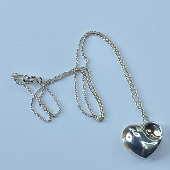 Tiffany & Co. 925 Sterling Silver Puffed Heart Charm/Pendant Necklace w/pouch 4. - Picture 3 of 11